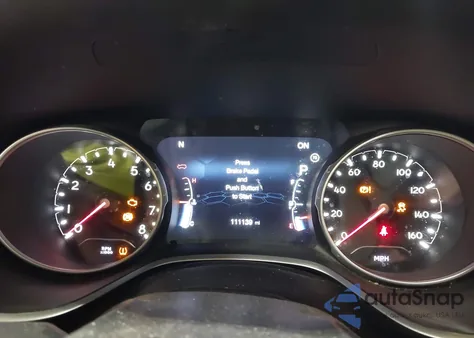 2018 Jeep Compass Latitude 4X4 from USA, damaged, VIN 3C4NJDBB8JT252477